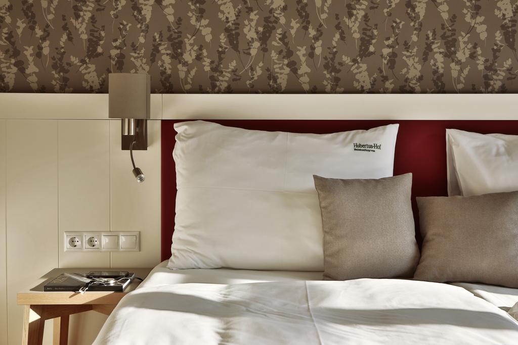 Hubertus Hof Landhotel Балатонфеньвеш Номер фото